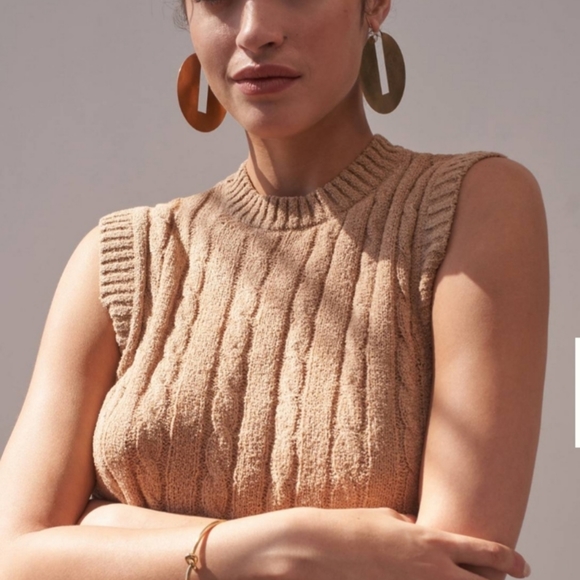 Anthropologie Sweaters - Anthropologie Angeline Sweater Tank by Current Air Size M